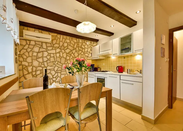 Divna By Interhome * Selce