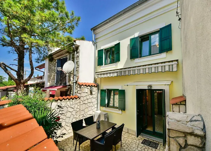 Divna By Interhome Selce